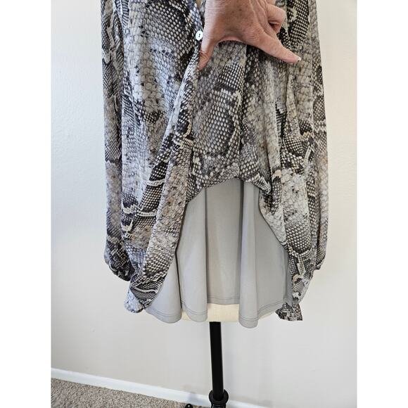 Show Me Your Mumu Python Print Jamie Tunic, Size S - Picture 6 of 12